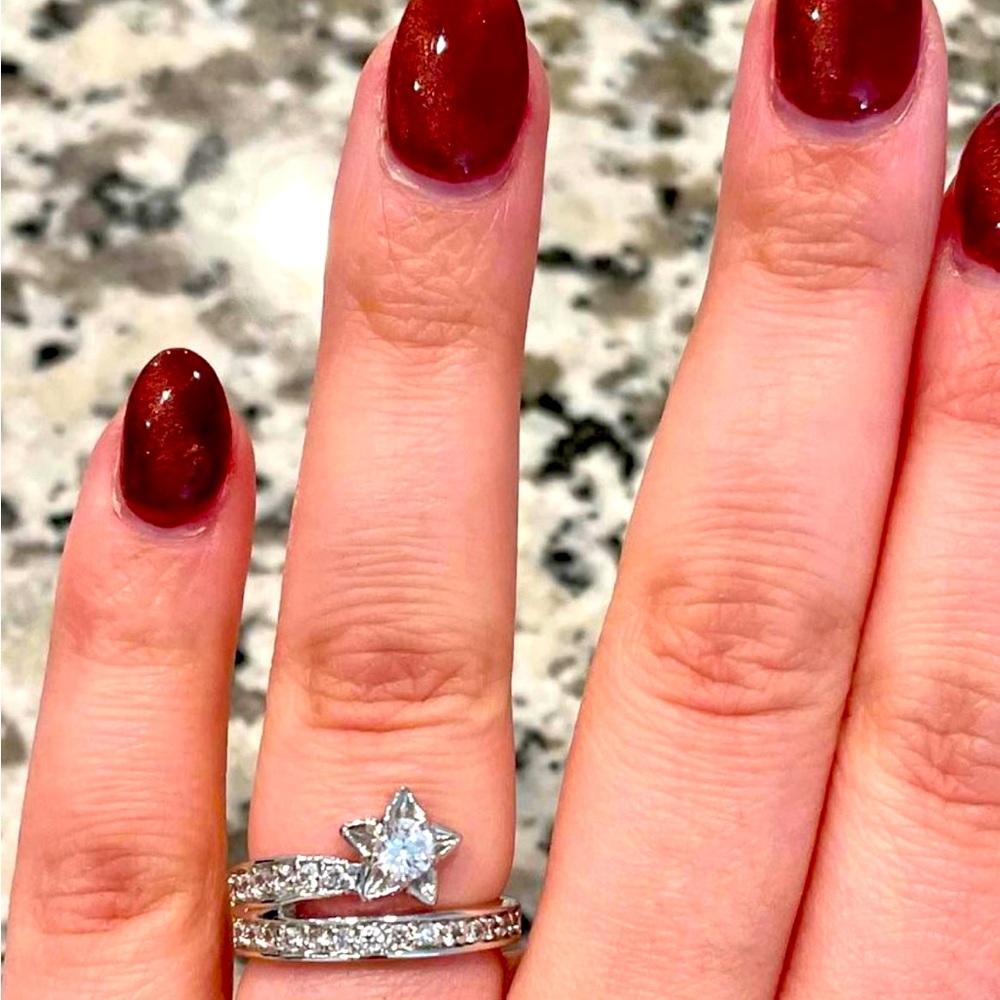 2 Silver Rings - Picture 5 of 6